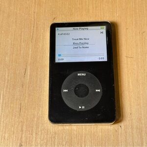 iPod Model:A1136 5thGen 80GB Blk Tested Good w/6322 Songs Good Battery Read Info